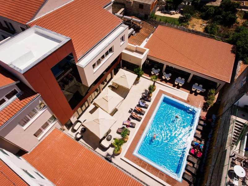 Hotel Borovnik ****