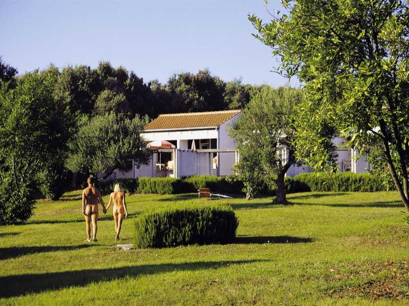 Naturistenresort Koversada A **- kamers