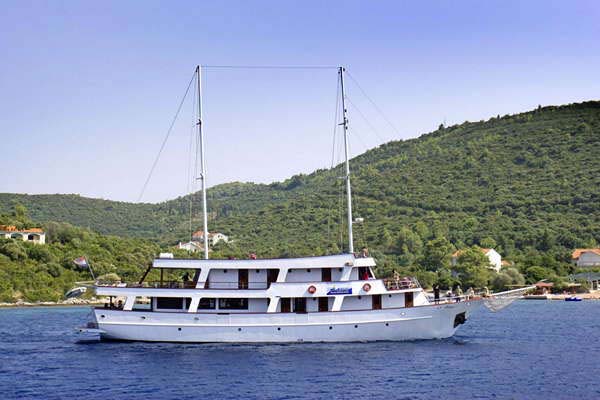M/S MILENA Eilanhoppen Dalmatië – route TD