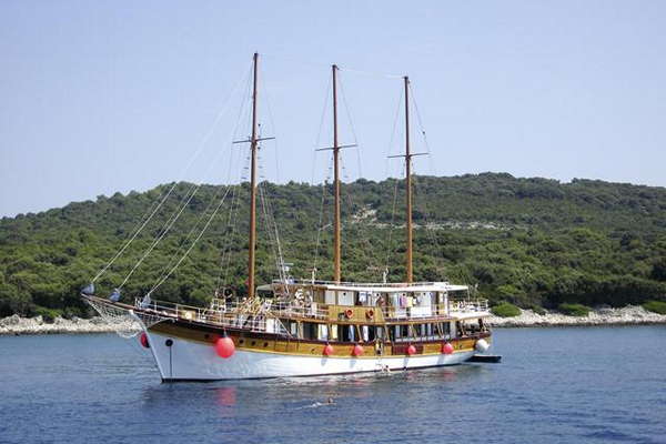 M/S SVETI VID Eilandhoppen Kvarner Regio – route RB